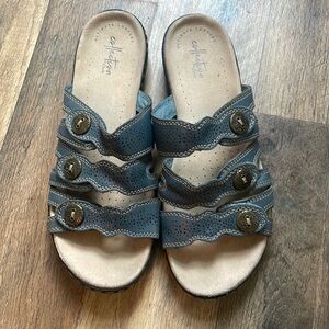 Size 10 Clarks Ultimate Comfort Sandals